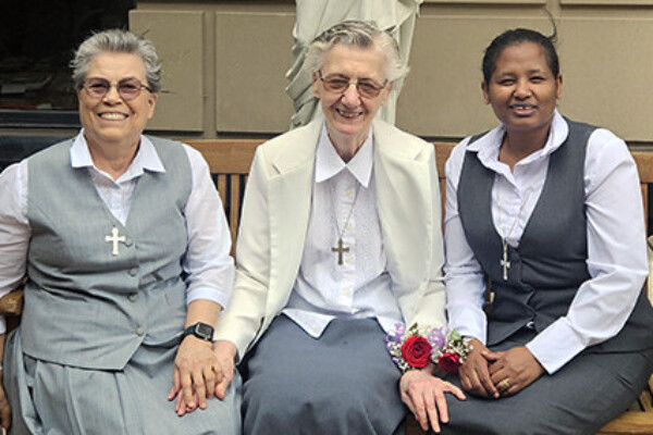MSCs in Chicago Renew Vows on the Feast Day