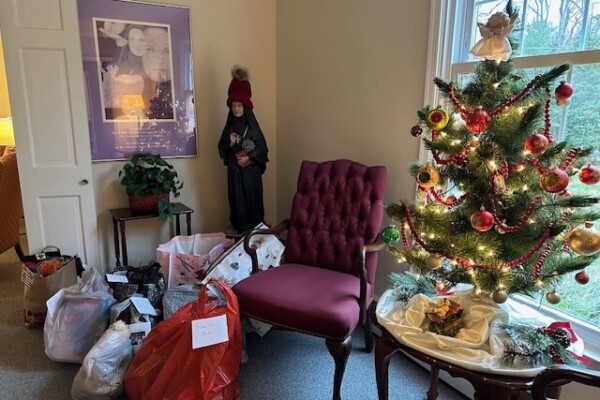 Cookies, Mulled Cider and Mittens!